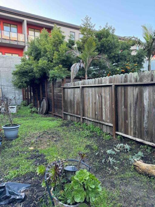 Appartamento Bumblebee House Oakland Esterno foto