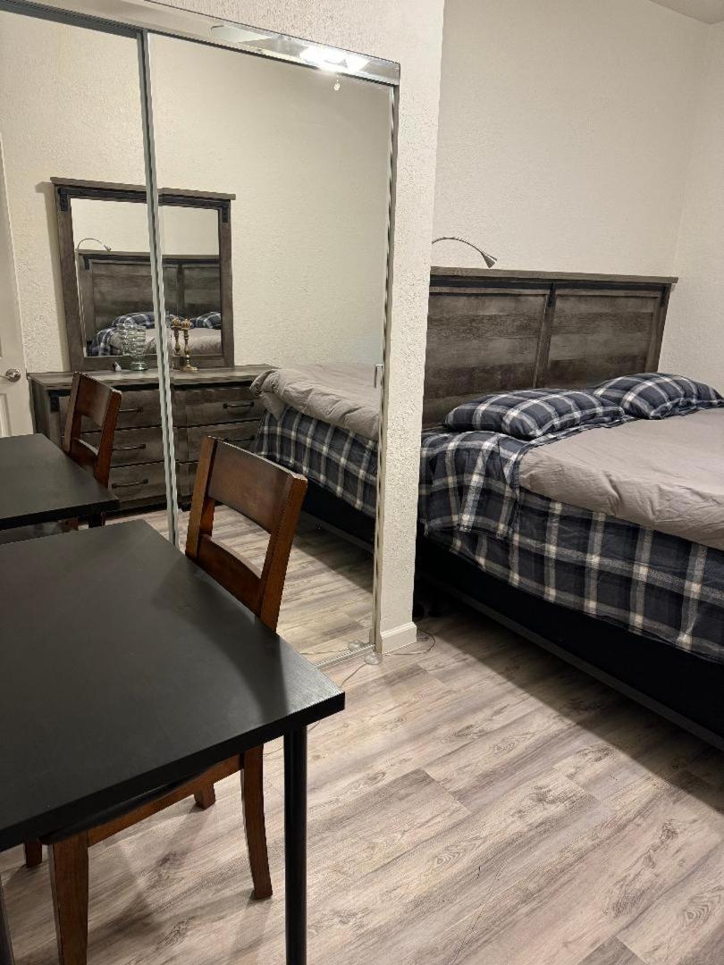 Appartamento Bumblebee House Oakland Esterno foto
