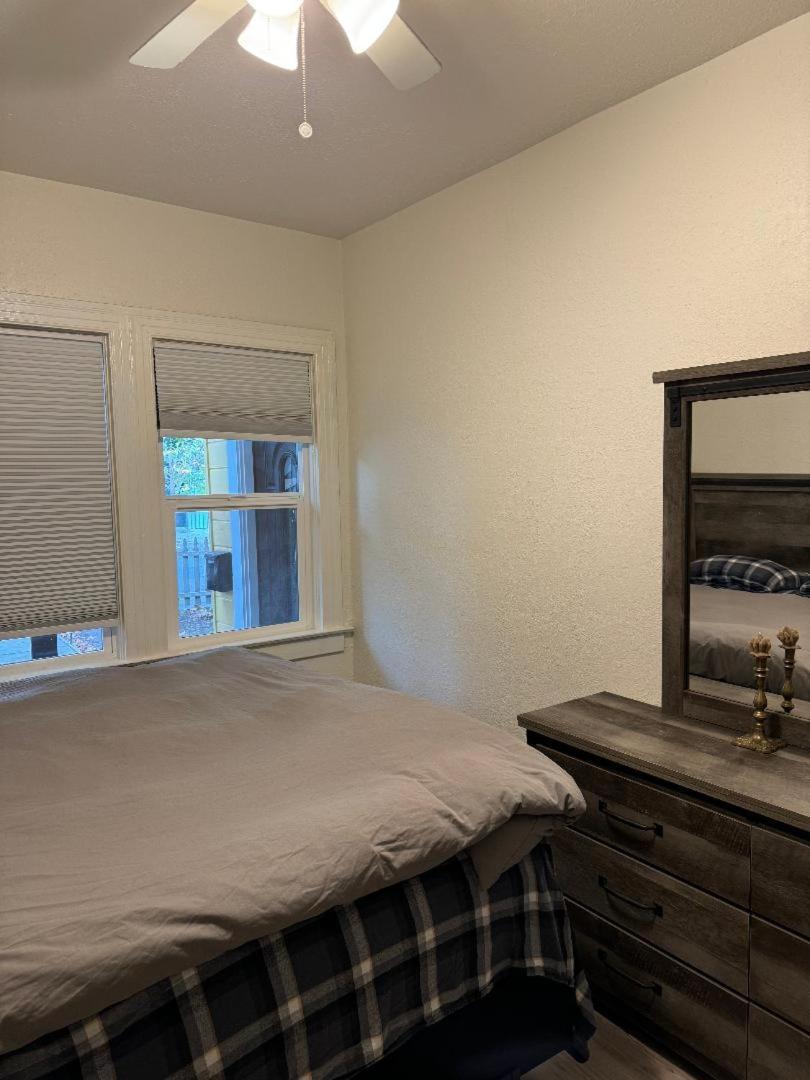 Appartamento Bumblebee House Oakland Esterno foto
