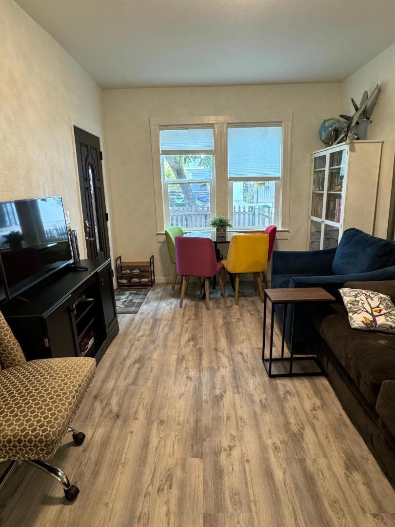 Appartamento Bumblebee House Oakland Esterno foto